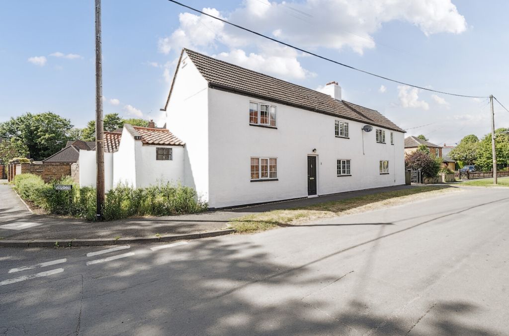 Property photo 1 of 18 1294634-19-682cc58cd9E23-Arw