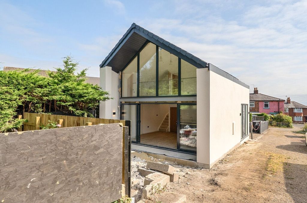 Property photo 1 of 20