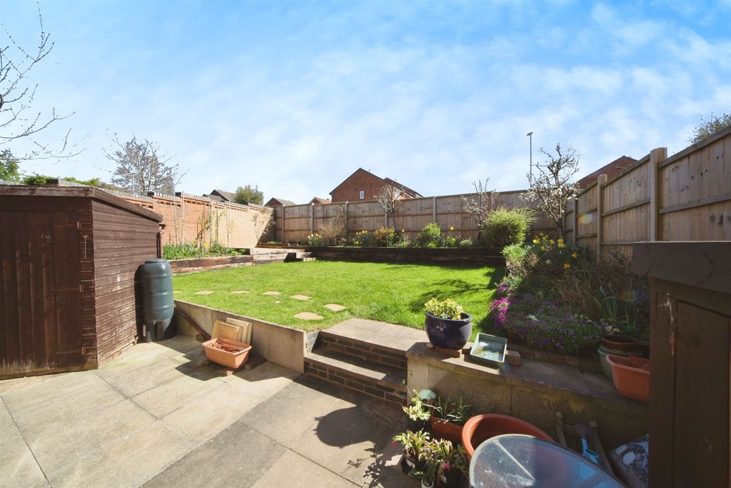 Property photo 2 of 17