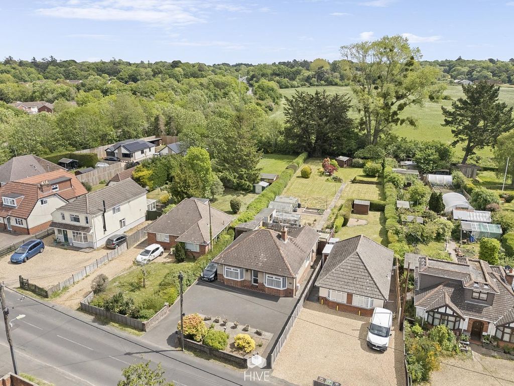 Property photo 3 of 26 Eastfield Lane