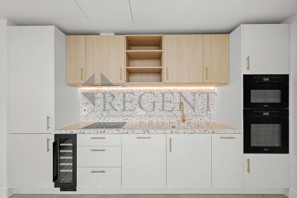 Property photo 3 of 13 Kitchen