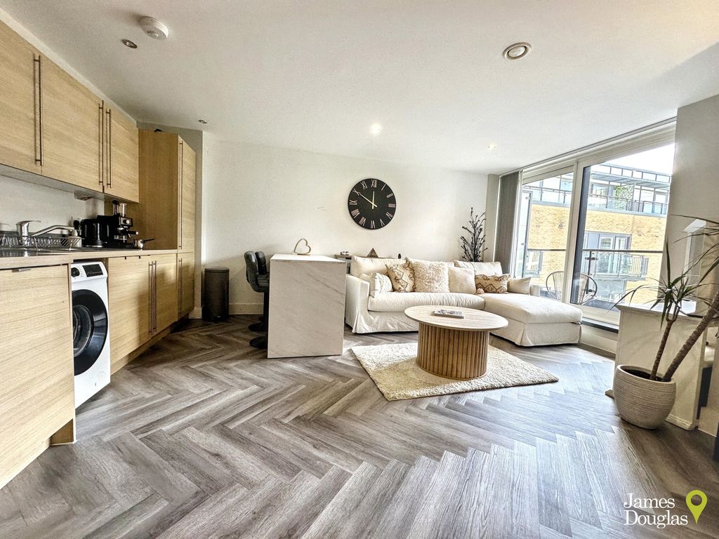 Property photo 3 of 18 Img_9359