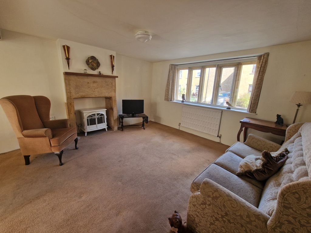 Property photo 2 of 17 Sitting Room