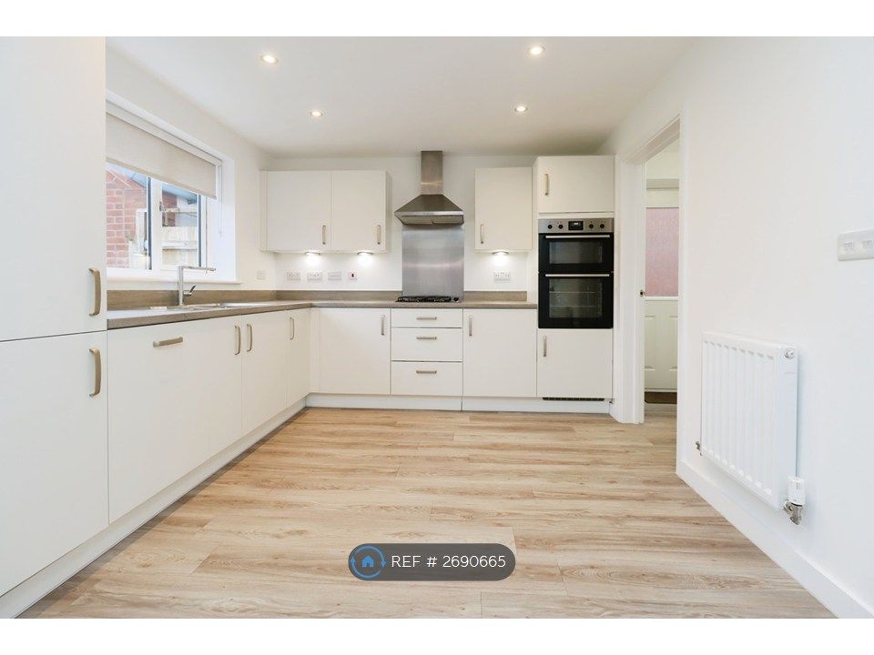 Property photo 3 of 21