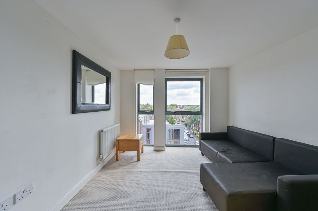 Property photo 3 of 15