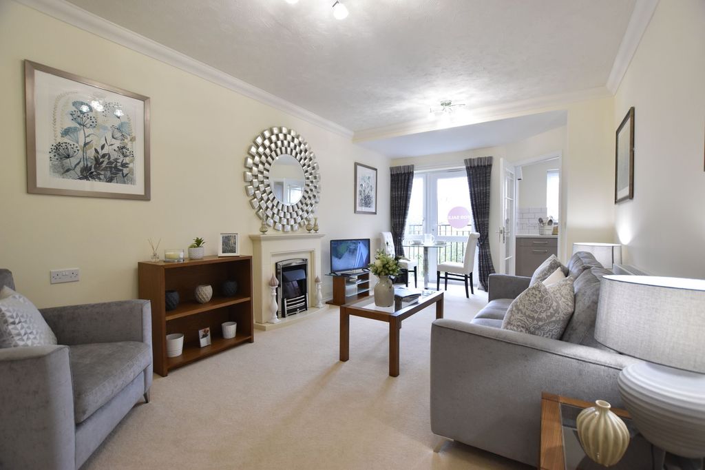 Property photo 2 of 9