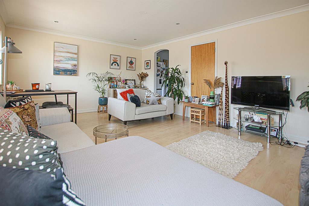 Property photo 3 of 13 Img_1267.Jpg
