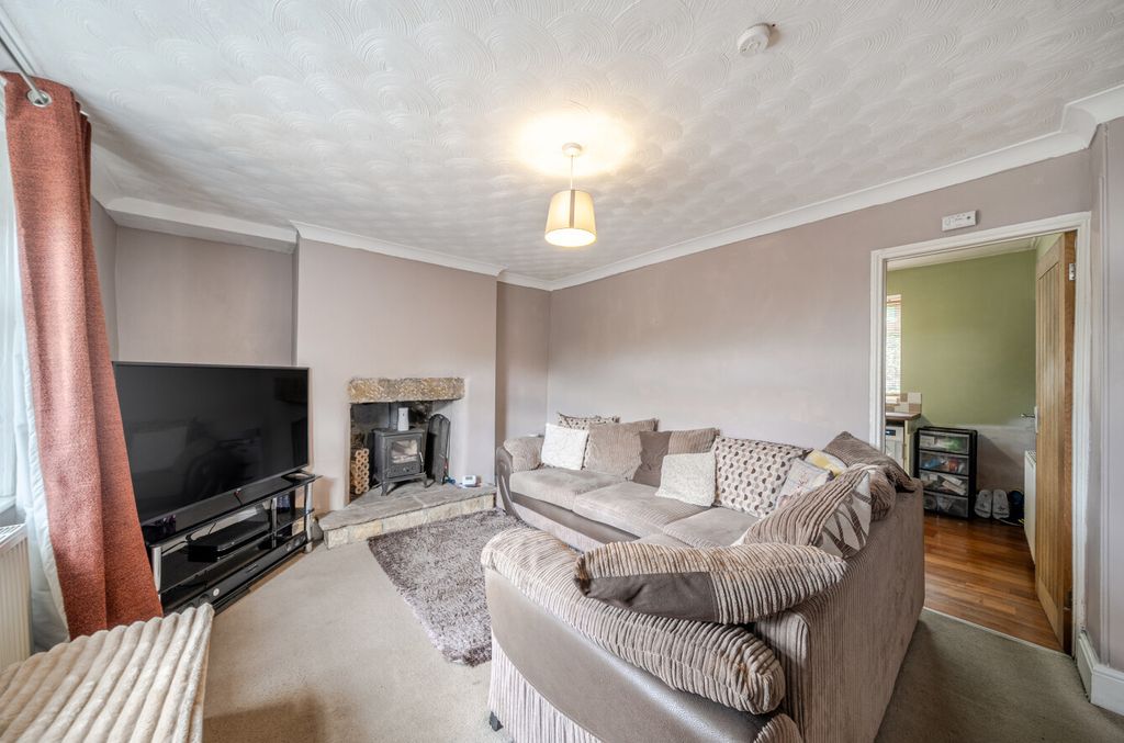 Property photo 2 of 15 1456163-8-6A074Dd...