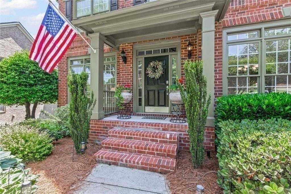 Property photo 1 of 31