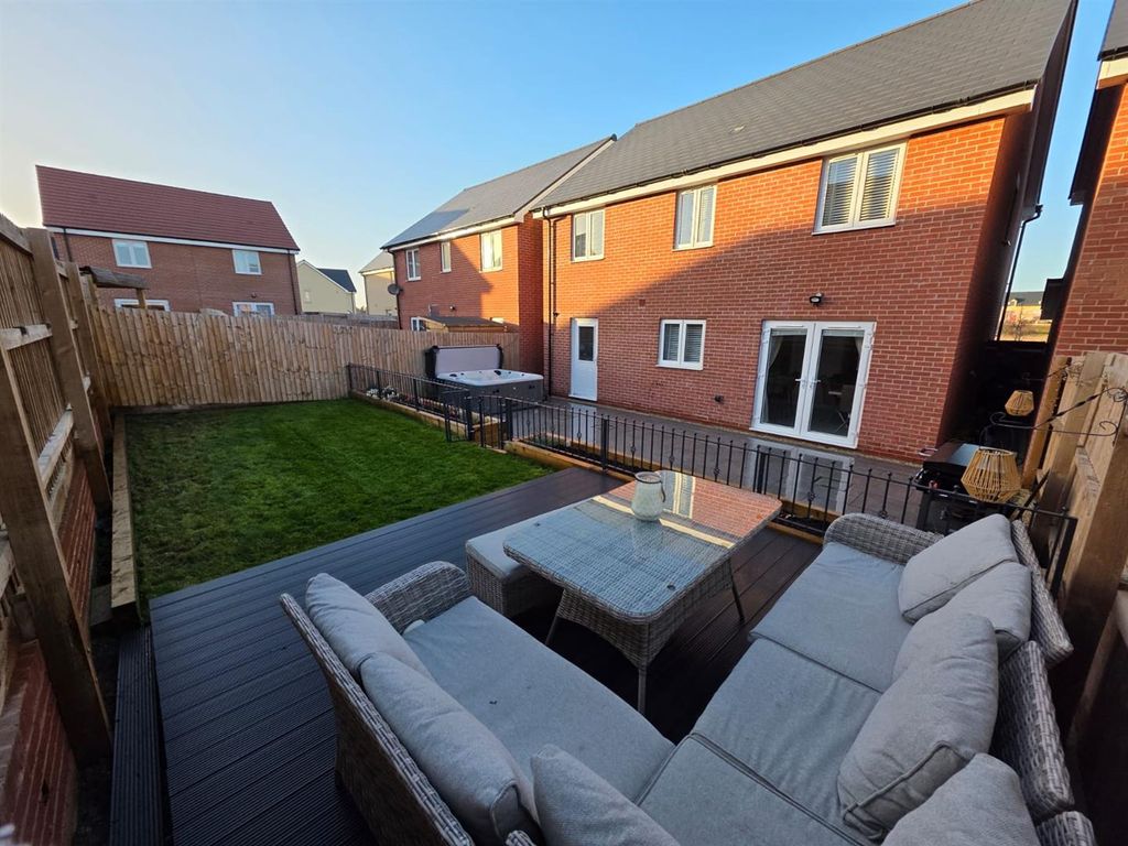 Property photo 3 of 31 Pro-Cvyhnd8P.Jpeg