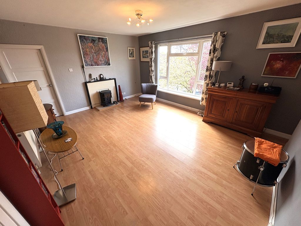 Property photo 2 of 14 Lounge