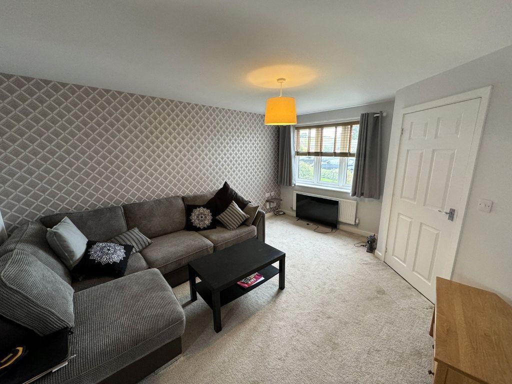 Property photo 2 of 11 Picture No. 26