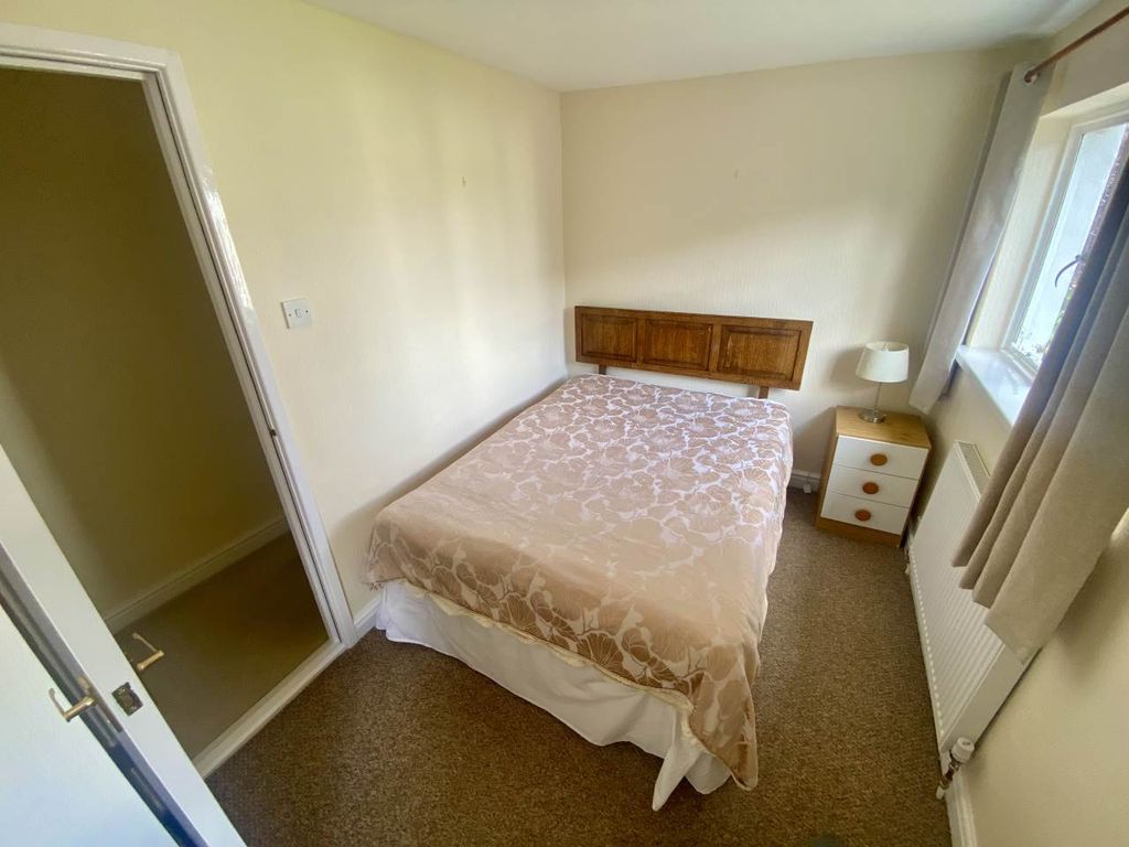 Property photo 3 of 12 Img_4038