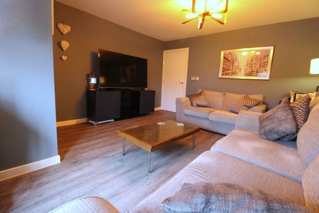 Property photo 2 of 14 B.Lo