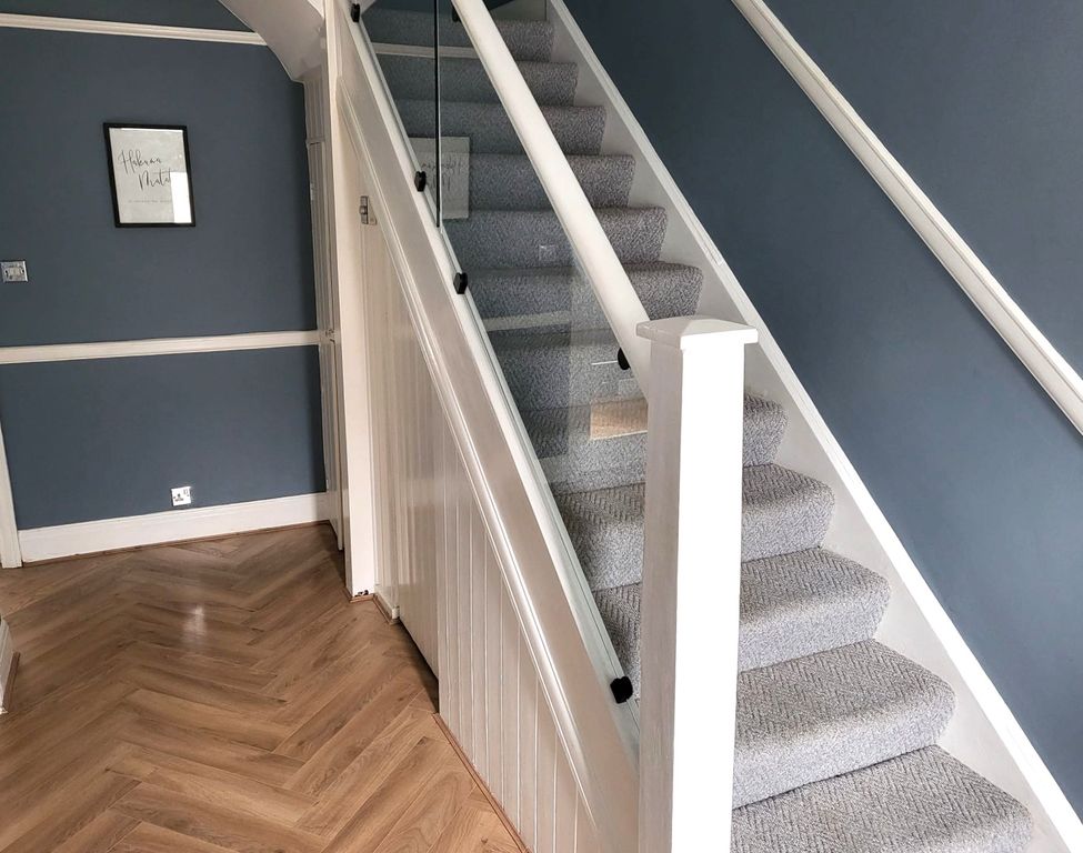 Property photo 2 of 25 Hallway