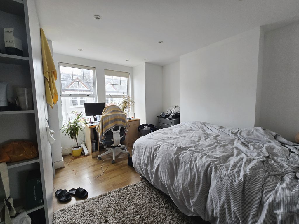 Property photo 3 of 7