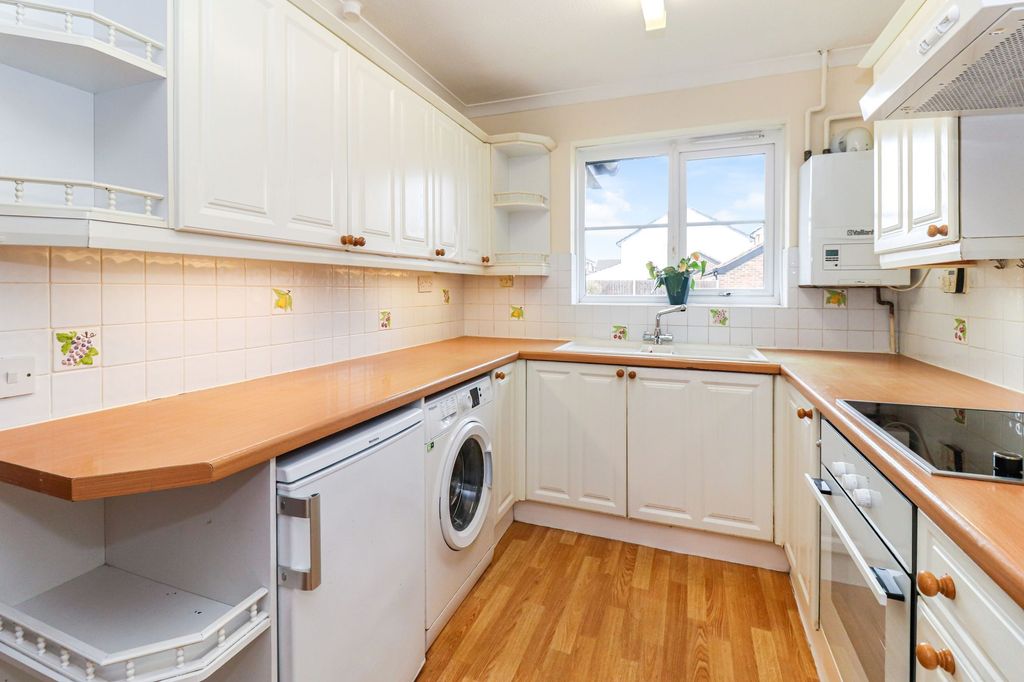 Property photo 3 of 16
