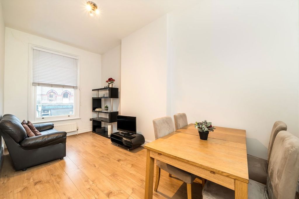 Property photo 1 of 4