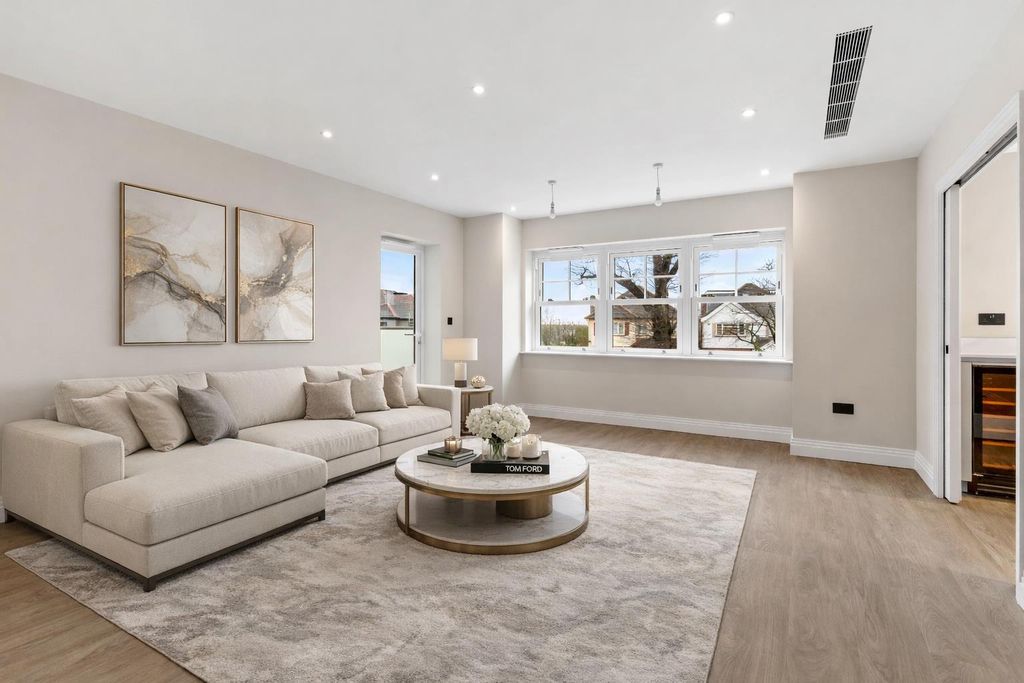 Property photo 1 of 18 1