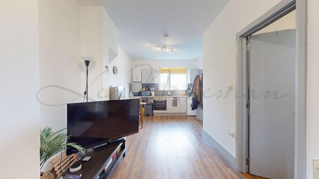 Property photo 3 of 14 Jpg