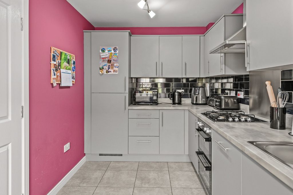 Property photo 3 of 23 5354449