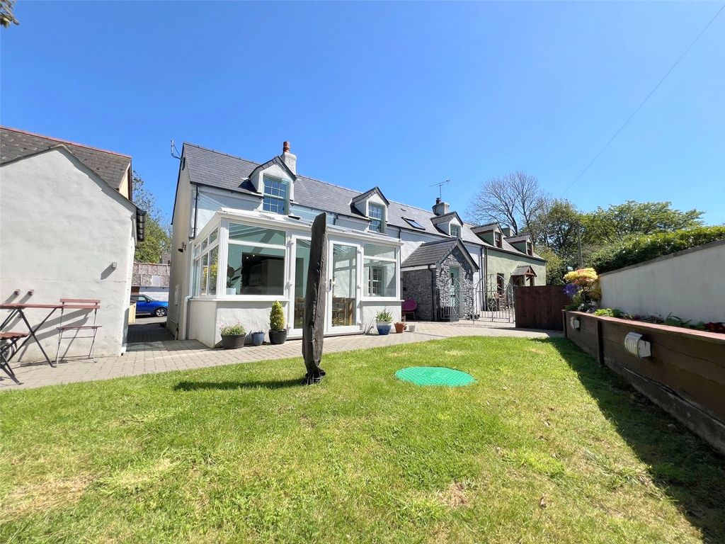 Property photo 2 of 42 Picture No. 41