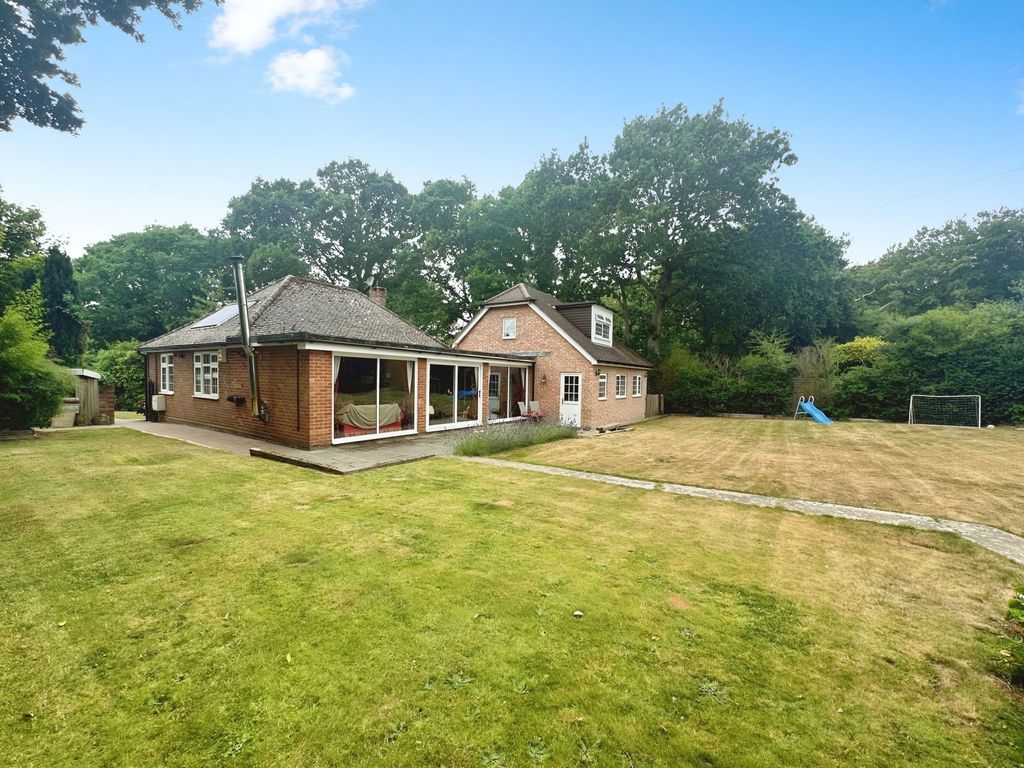 Property photo 2 of 32