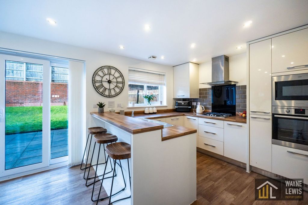 Property photo 2 of 44