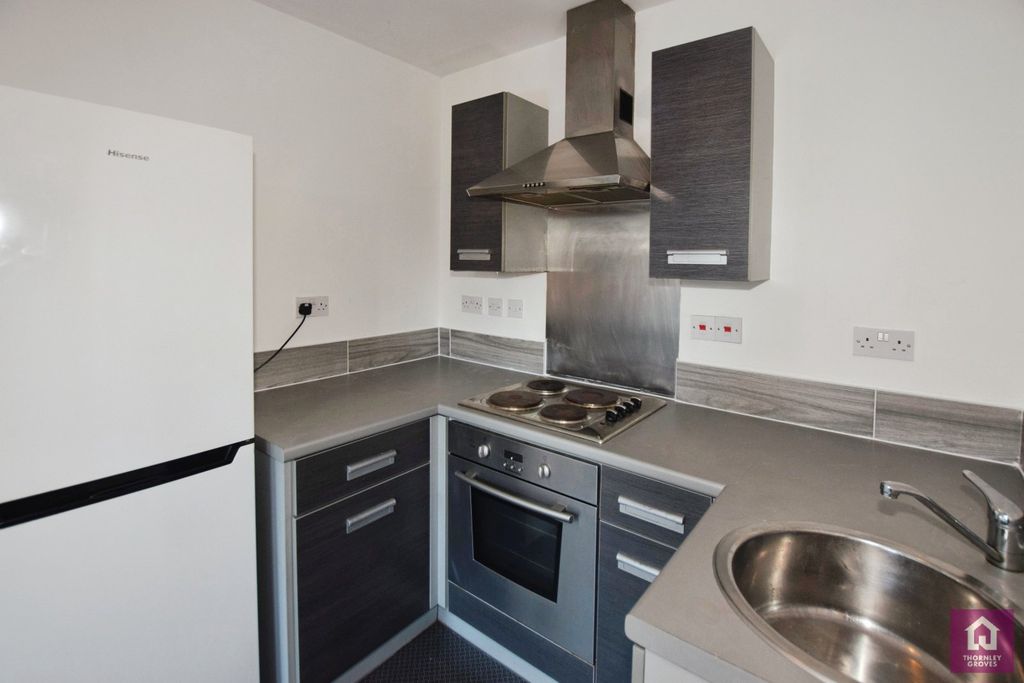 Property photo 3 of 11 Picture No. 37