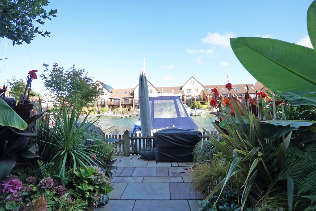 Additional image 42 of 5 bed terraced house for saleSennen Place, Port Solent, Portsmouth PO6