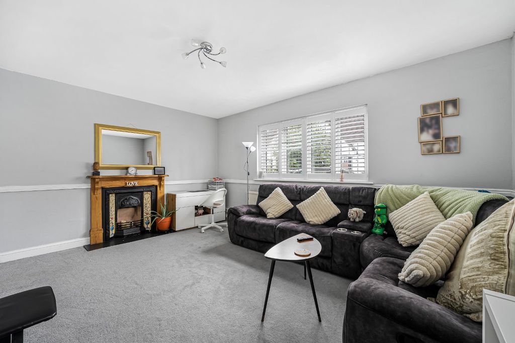 Property photo 2 of 38 Picture No. 07