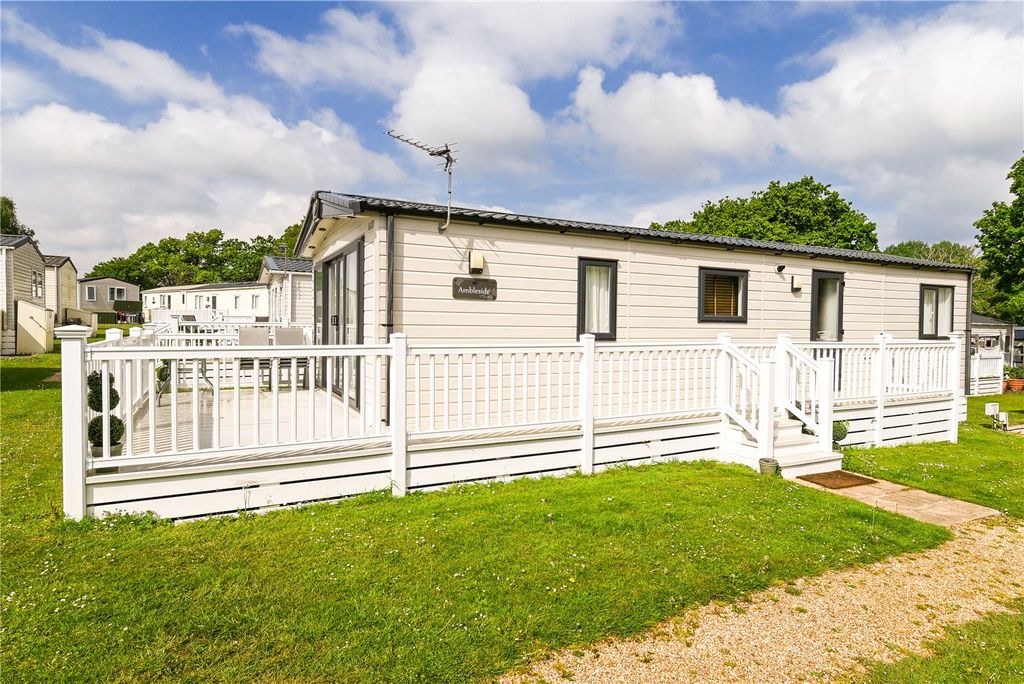 Property photo 1 of 15 Picture No. 02