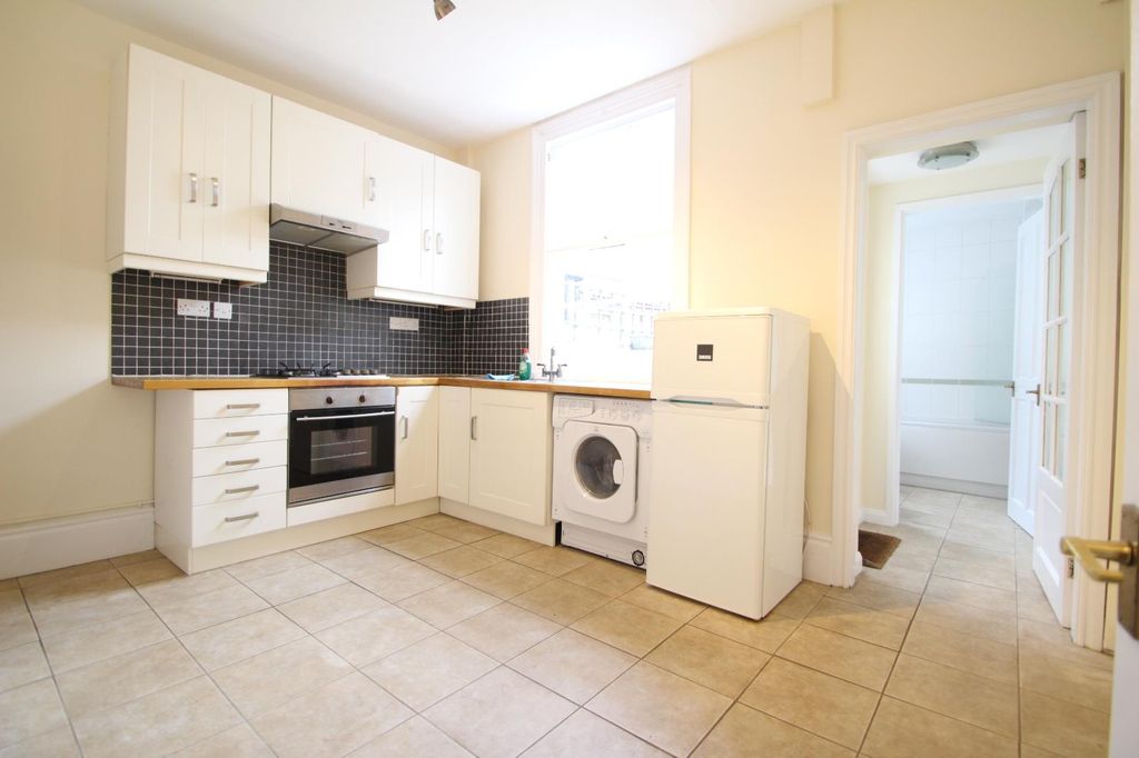 Property photo 3 of 6 Picture 3