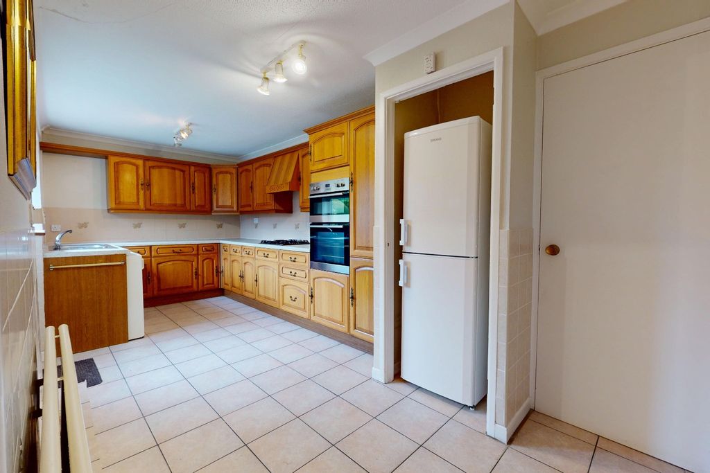 Property photo 2 of 23 5069173