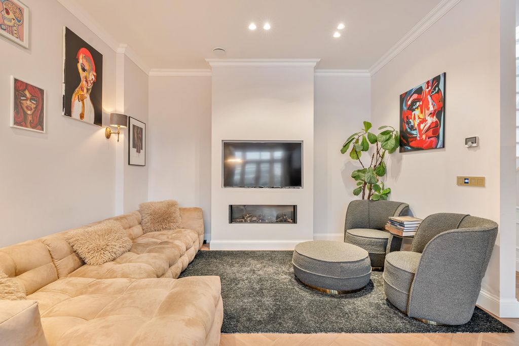 Property photo 2 of 30