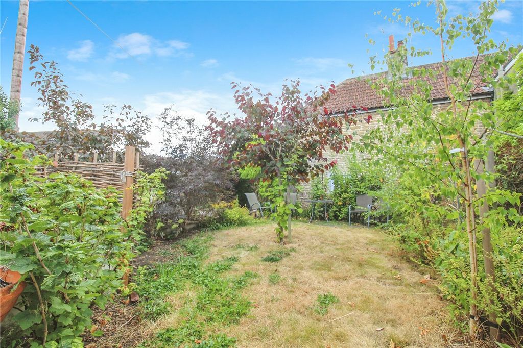 Property photo 2 of 19 Picture No. 05