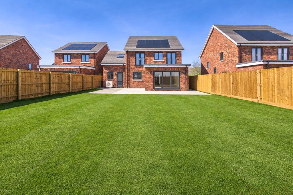 Additional image 30 of 4 bed detached house for saleOakley Gardens, Little Oakley, Harwich CO12