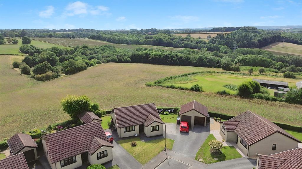 Property photo 1 of 31 c4668F4A-_2d6A4Vfy0-Krdhxfv-Zha.Jpg