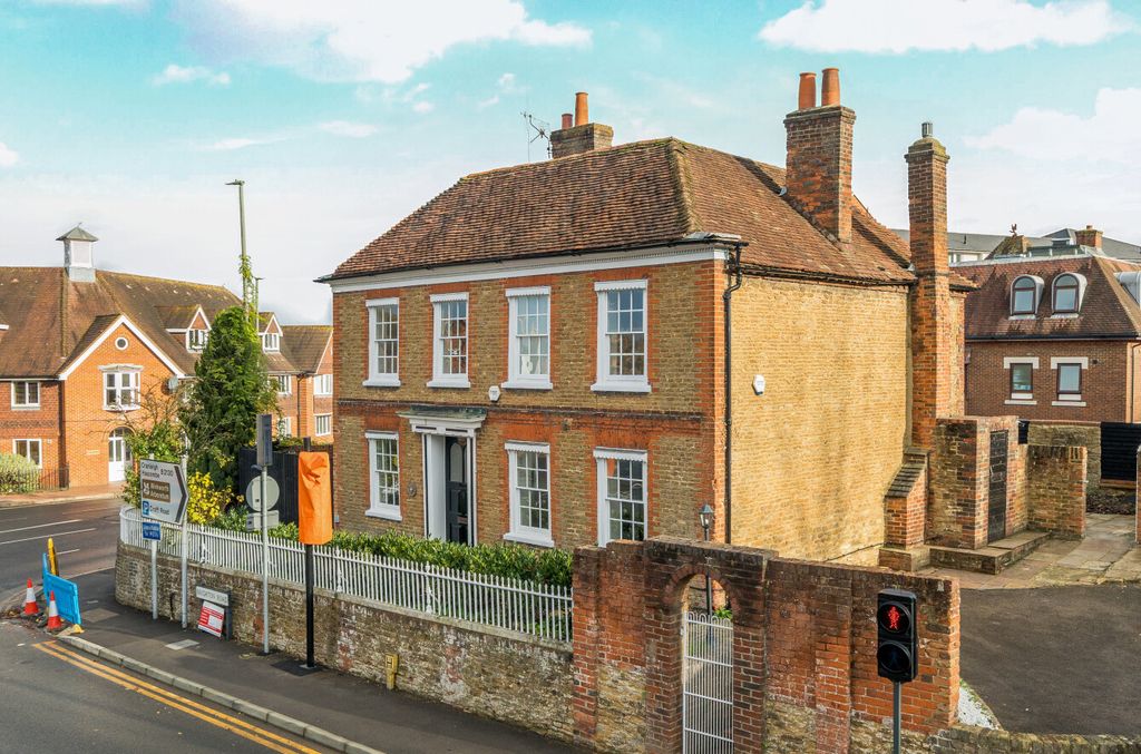 Property photo 1 of 34 1364846-2-69145Fe...