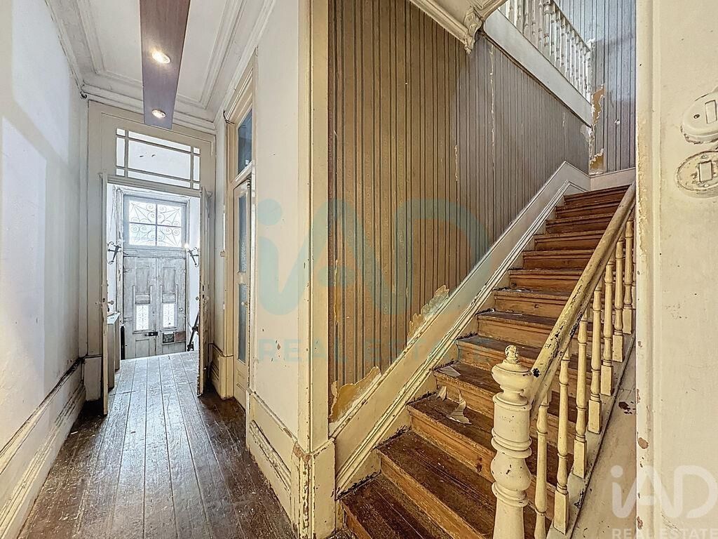 Property photo 1 of 34