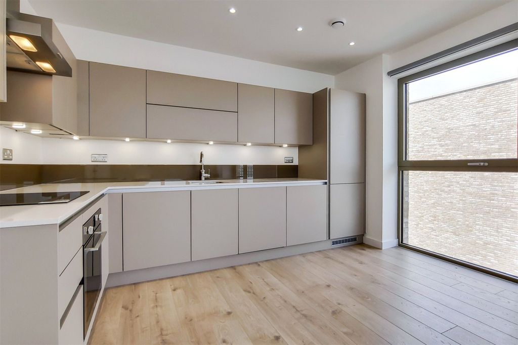 Property photo 3 of 11 Picture No. 06