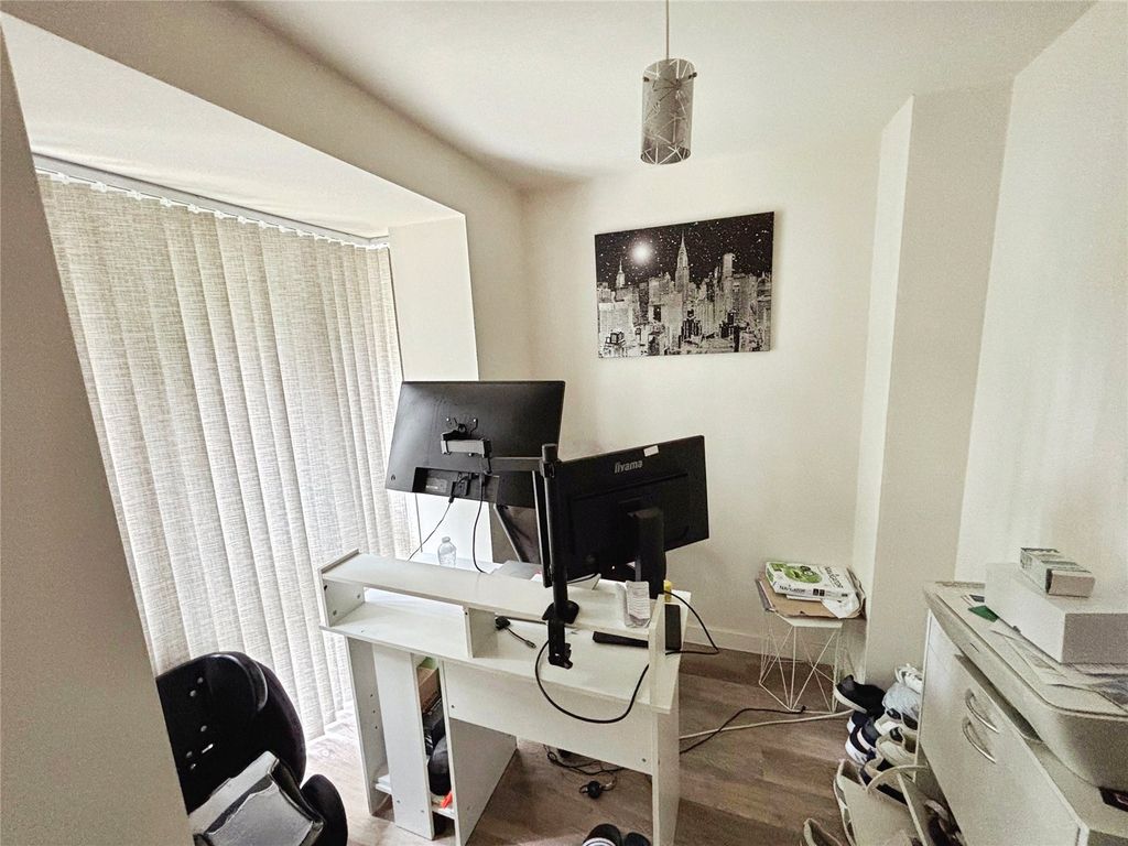 Property photo 3 of 13 Study