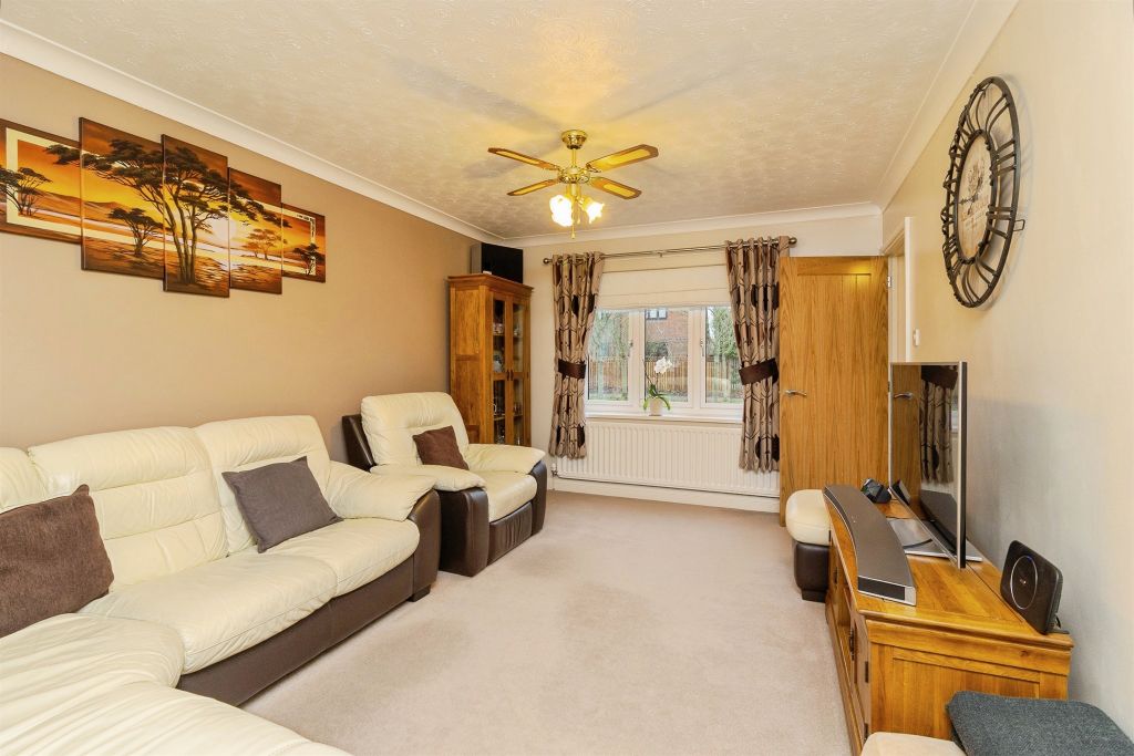 Property photo 3 of 19