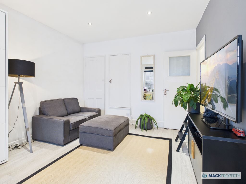 Property photo 2 of 4