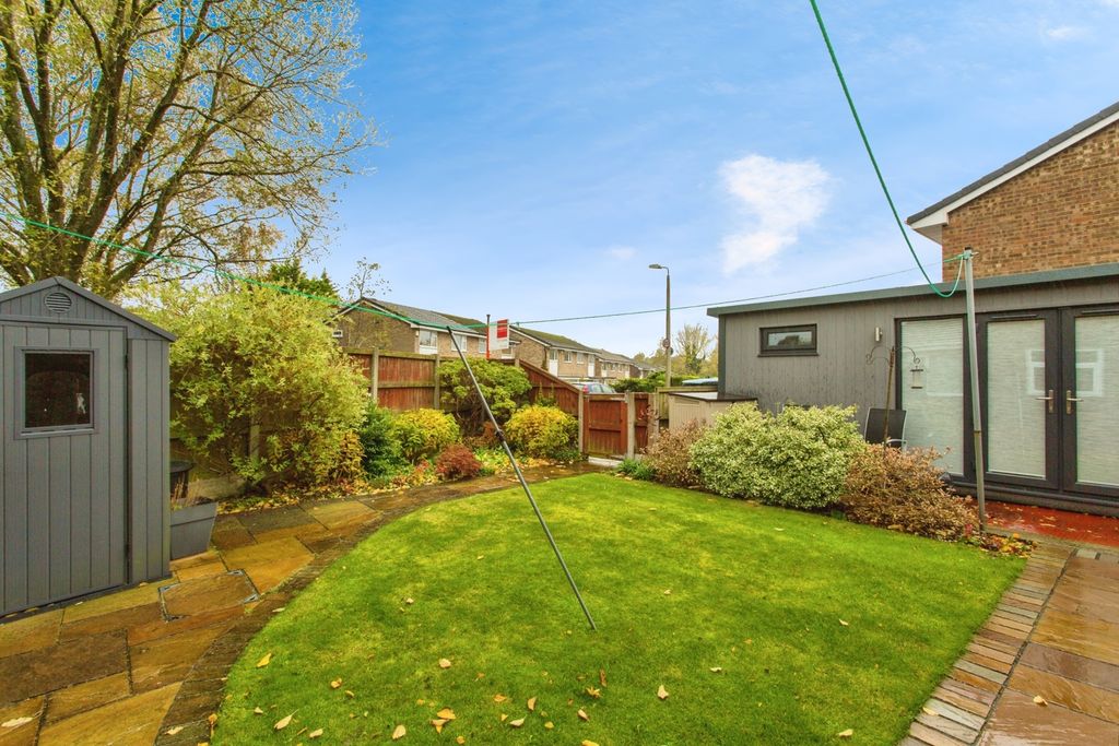 Property photo 2 of 17 Photo