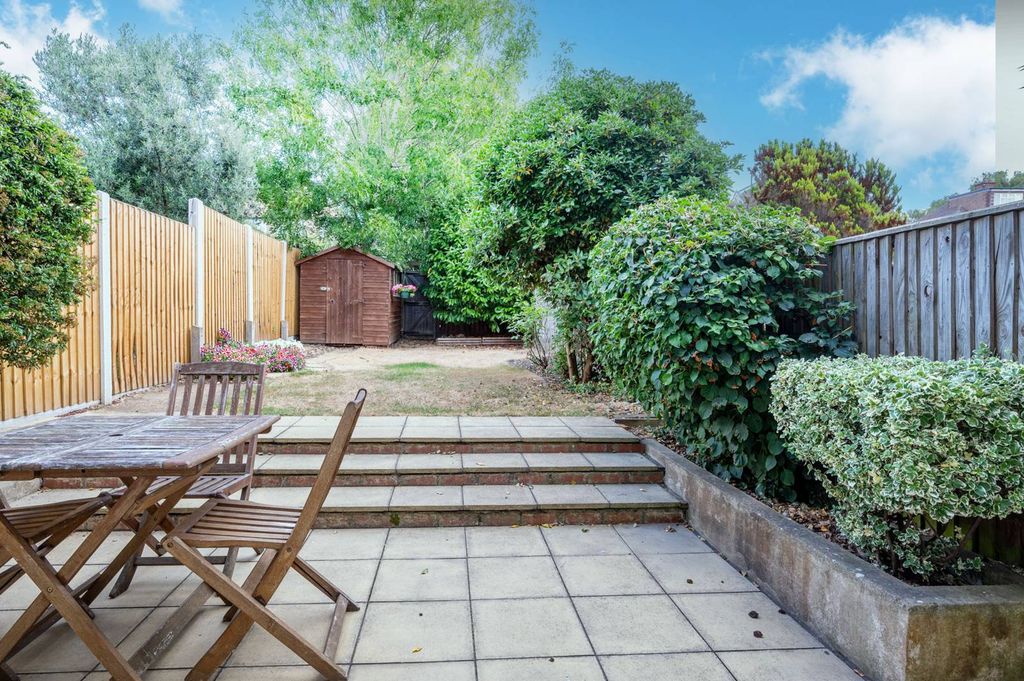 Property photo 3 of 11