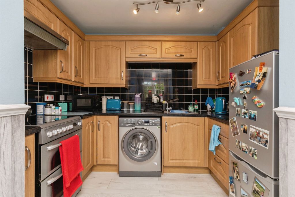 Property photo 2 of 18