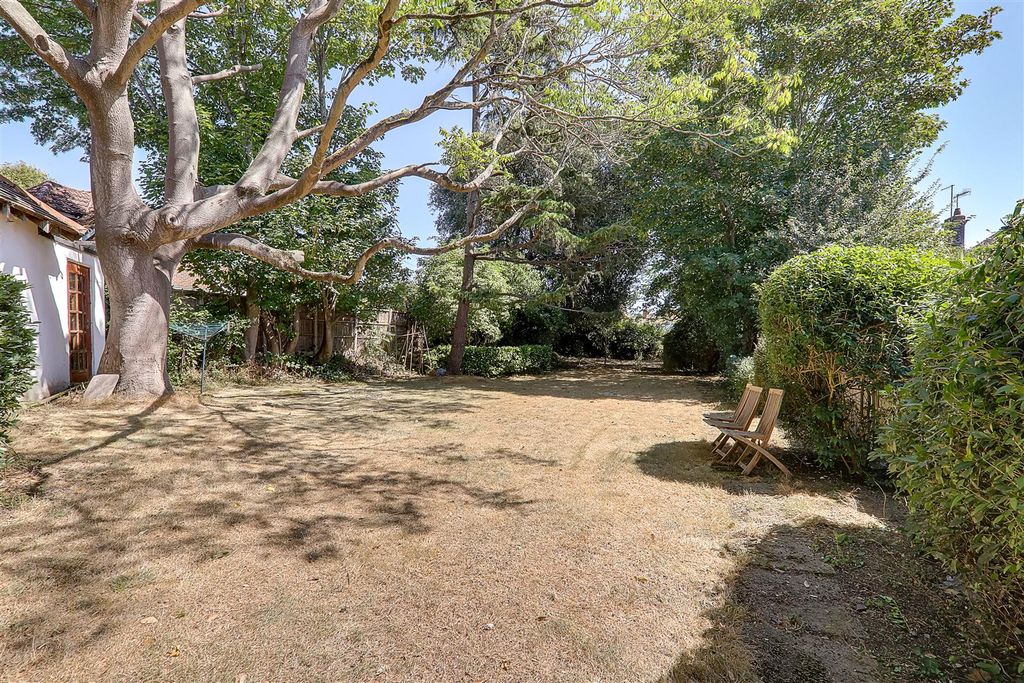 Property photo 3 of 21 Img_1323-Img_1325.Jpg