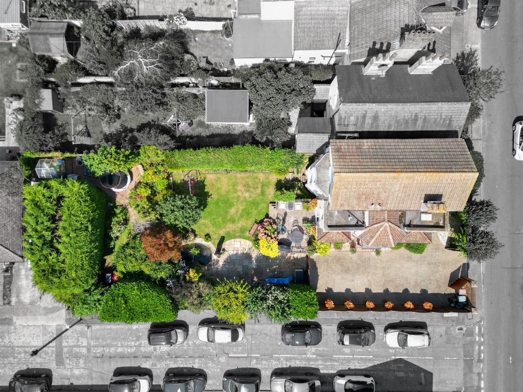 Property photo 2 of 29 3488755