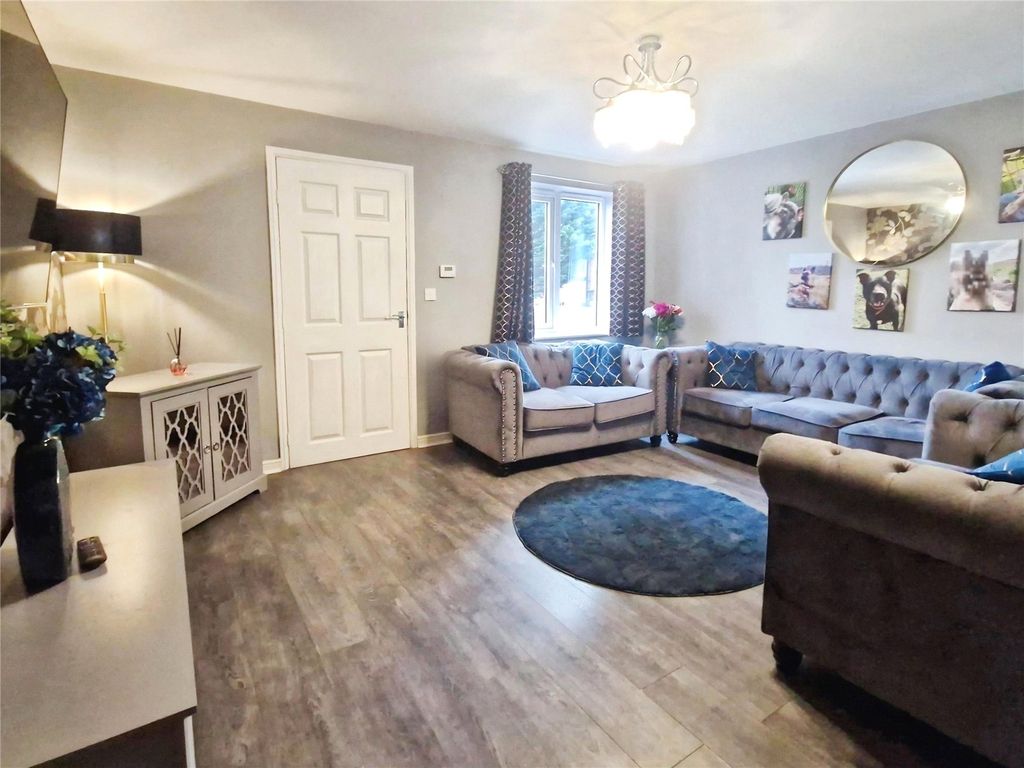 Property photo 2 of 18 Picture No. 24